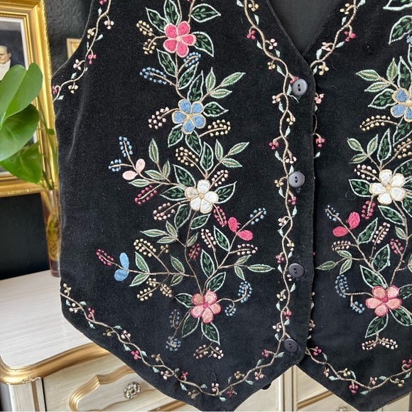 Vintage Velvet Embroidered Vest Medium - Picture 2 of 5